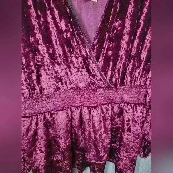 NWT Romantic gypsy baby dolly blouse. Cranberry in color. Size 1X. 100%poly - Picture 2 of 7